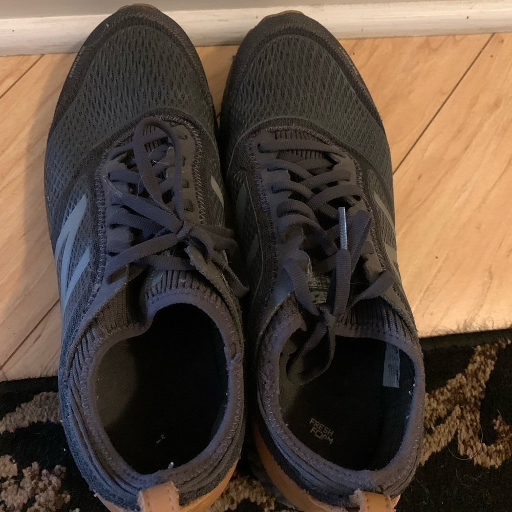Men’s sneakers. New Balance. Black.